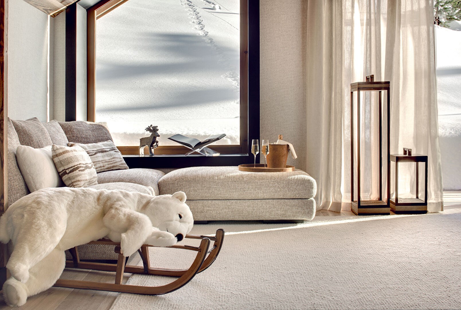 GRANDS VOLUMES SKIS AUX PIEDS, ART DE VIVRE EN ALTITUDE