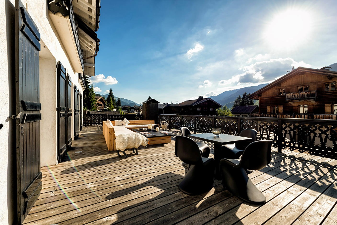 Exceptional contemporary chalet in the heart of the village of Megève