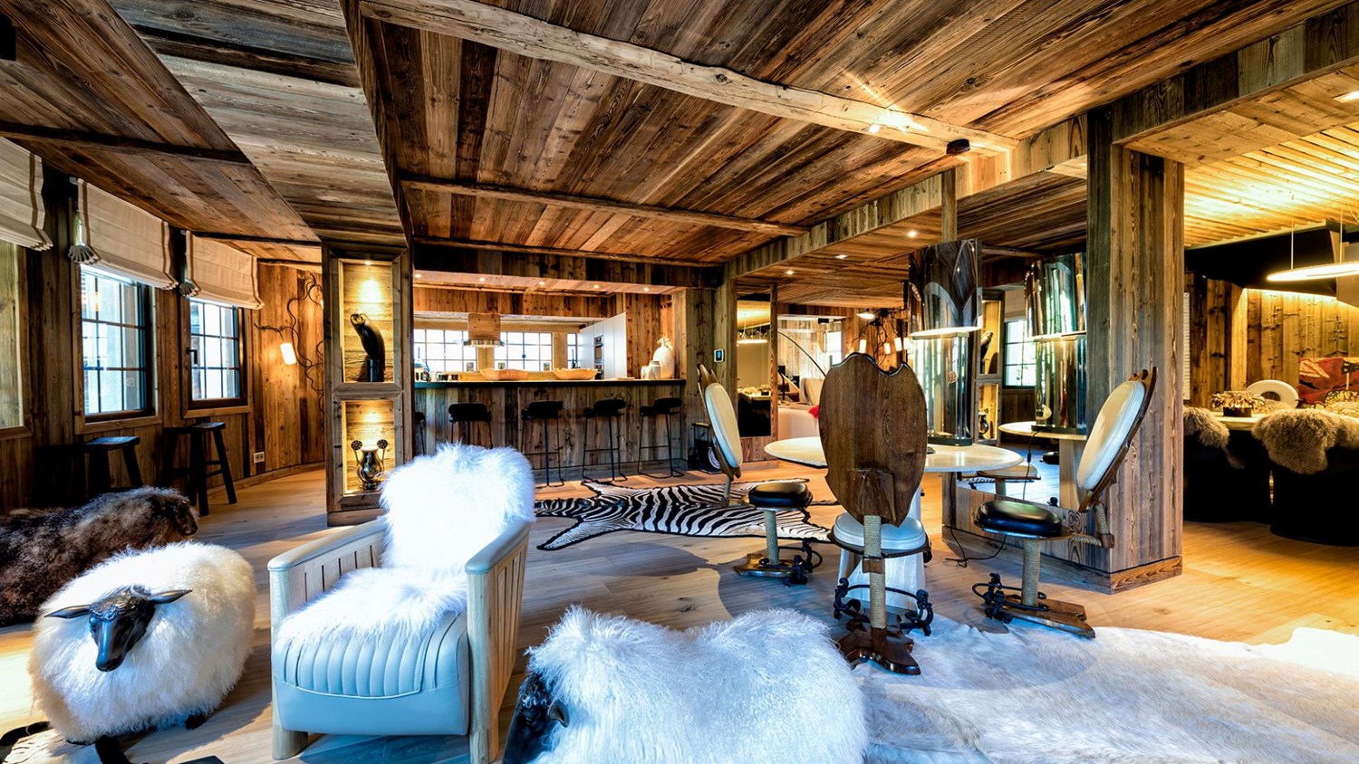 Exceptional contemporary chalet in the heart of the village of Megève