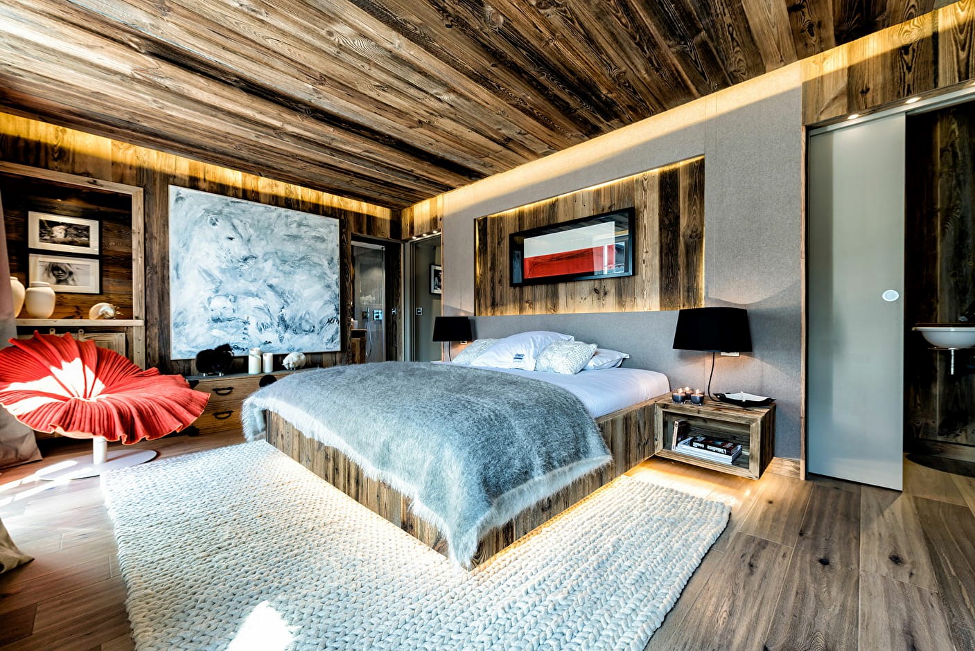 Exceptional contemporary chalet in the heart of the village of Megève