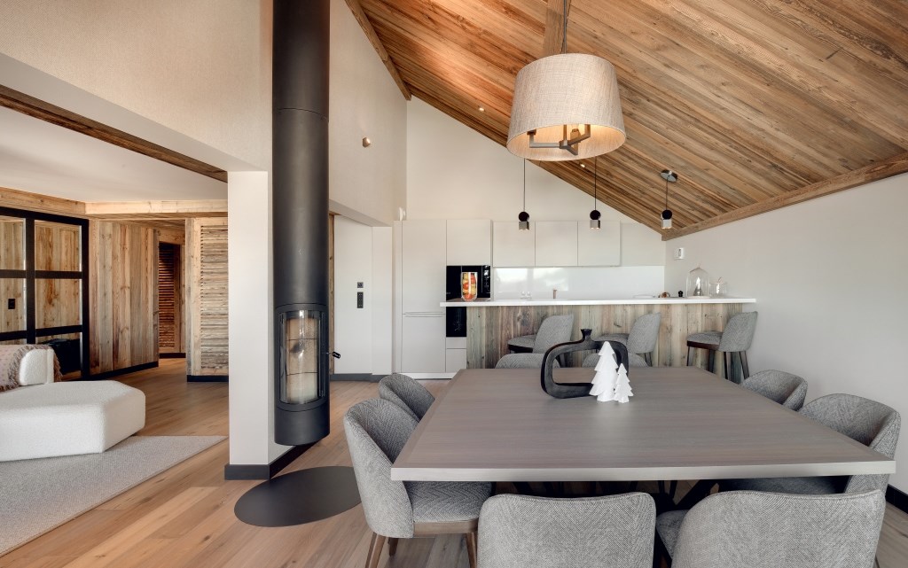 SUR LES PISTES, APPARTEMENT FAMILIAL AVEC CHEMINÉE