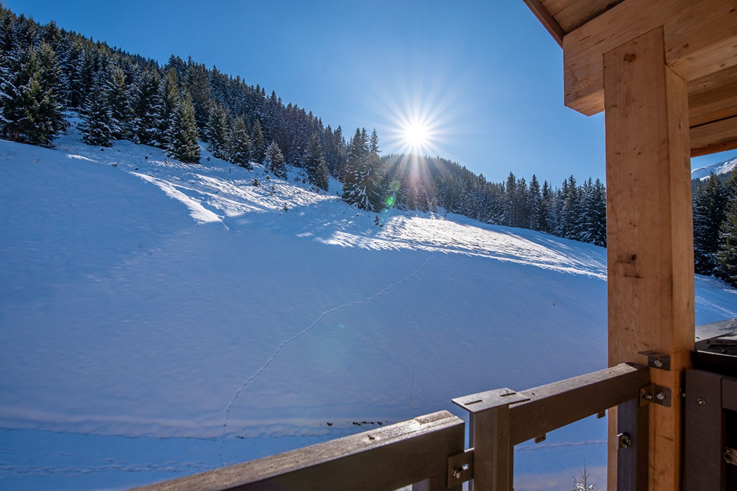 Appartement au dernier étage d'une résidence récente skis aux pieds