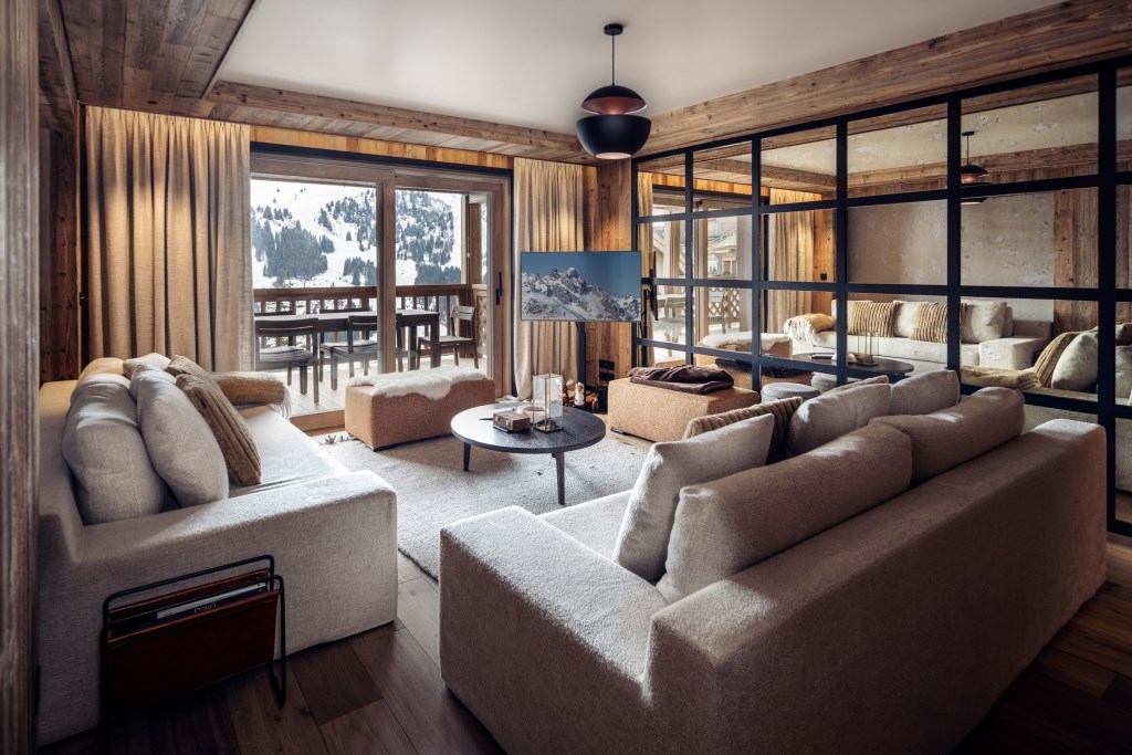 SUR LES HAUTEURS - REGARD OUVERT SUR LA MONTAGNE