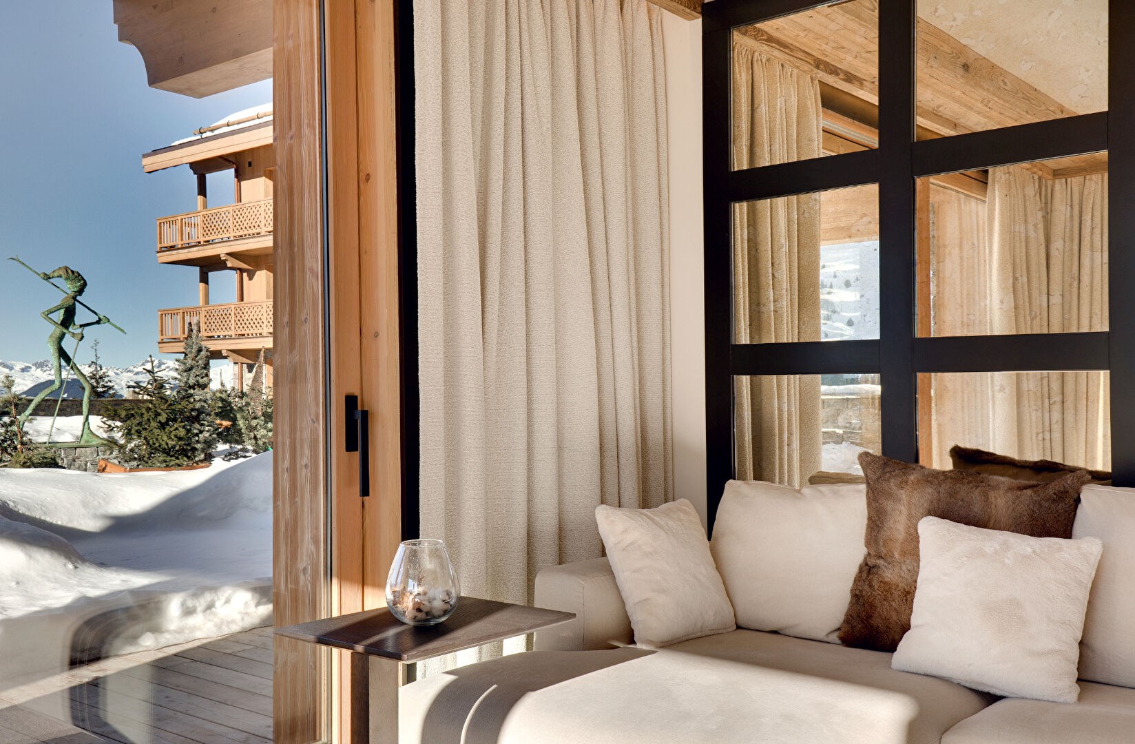 SKIS AUX PIEDS - APPARTEMENT AVEC TERRASSE PANORAMIQUE