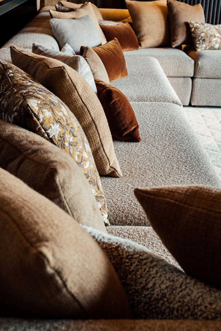 Architectural Masterpiece at the Edge of the Peaks