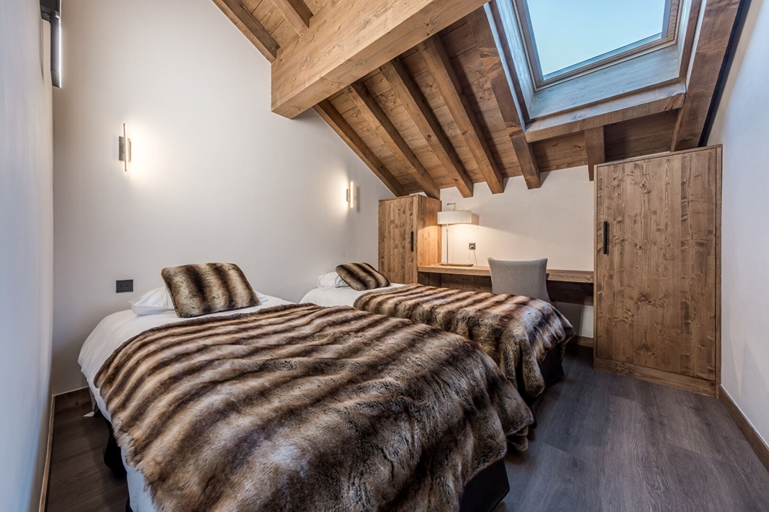 LES ALLUES - 3 rooms under the eaves - Recent chalet with outdoor space