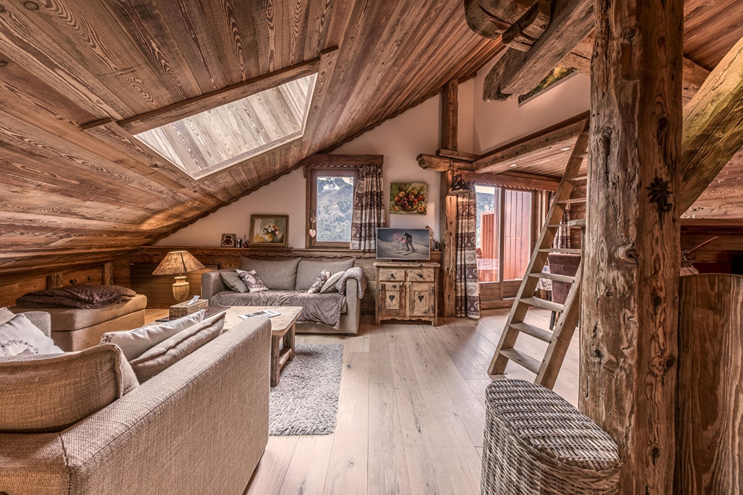 MERIBEL - MAGNIFICENT DUPLEX APARTMENT