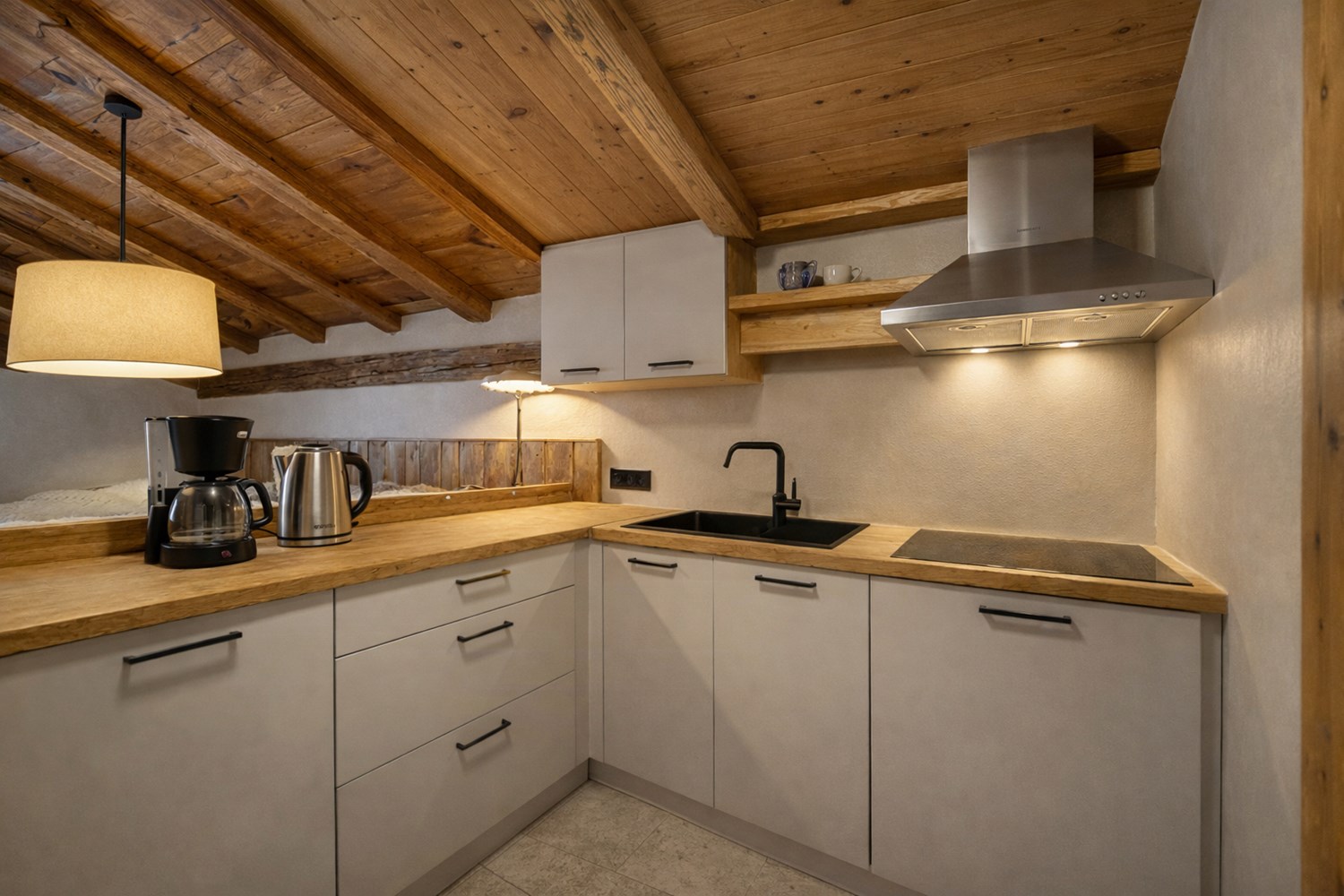 Appartement skis aux pieds, vue panoramique &amp; héritage alpin