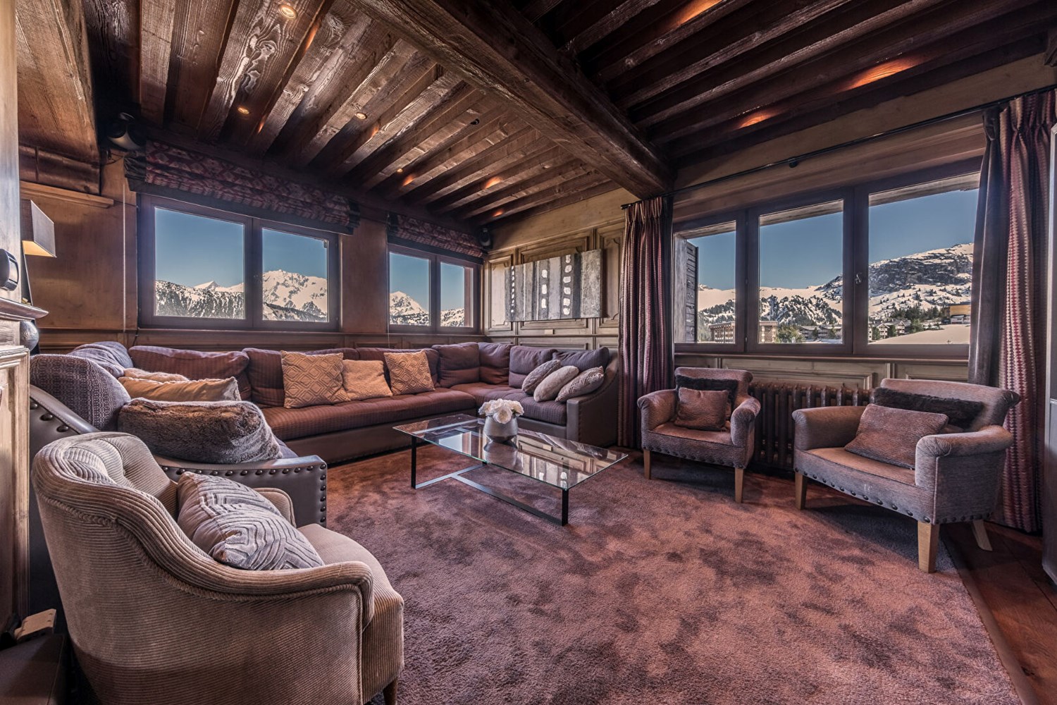Family chalet 30 meters from the ski slopes