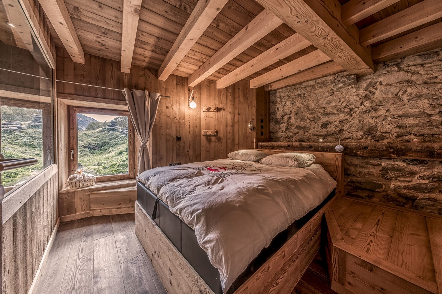 MERIBEL - EXCEPTIONAL MONTAGNETTE FOR SALE