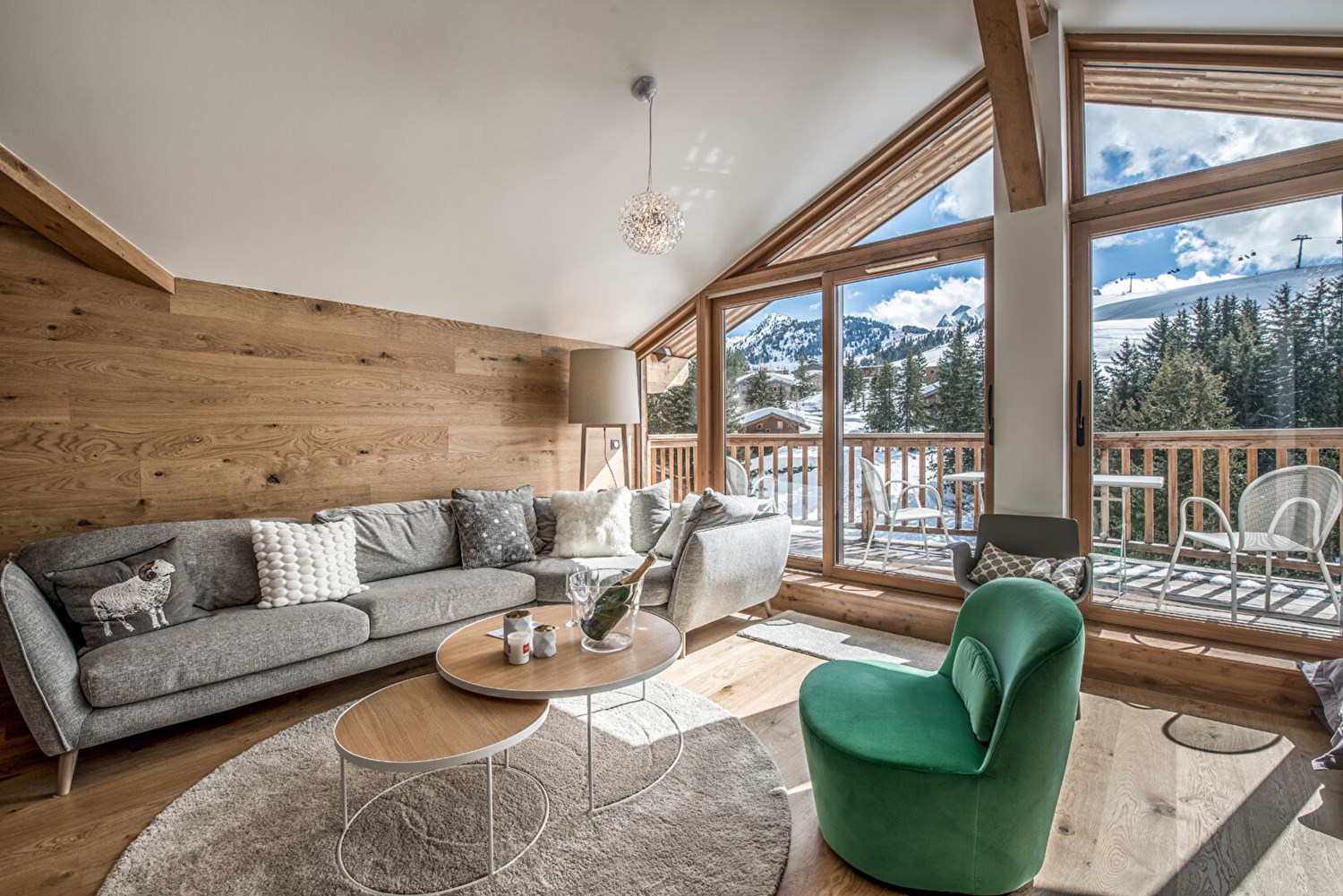 Penthouse skis aux pieds à Courchevel Moriond