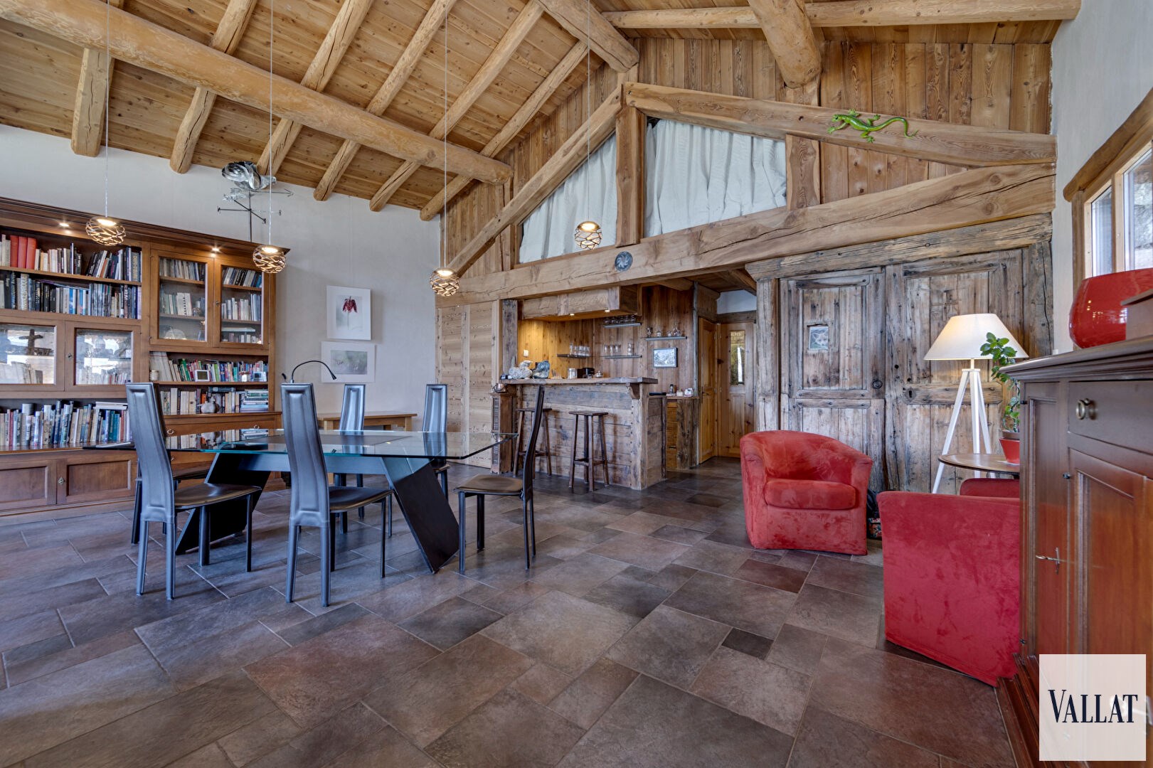 CHALET 5 bedrooms+ terrace between Val d'Isère and Tignes