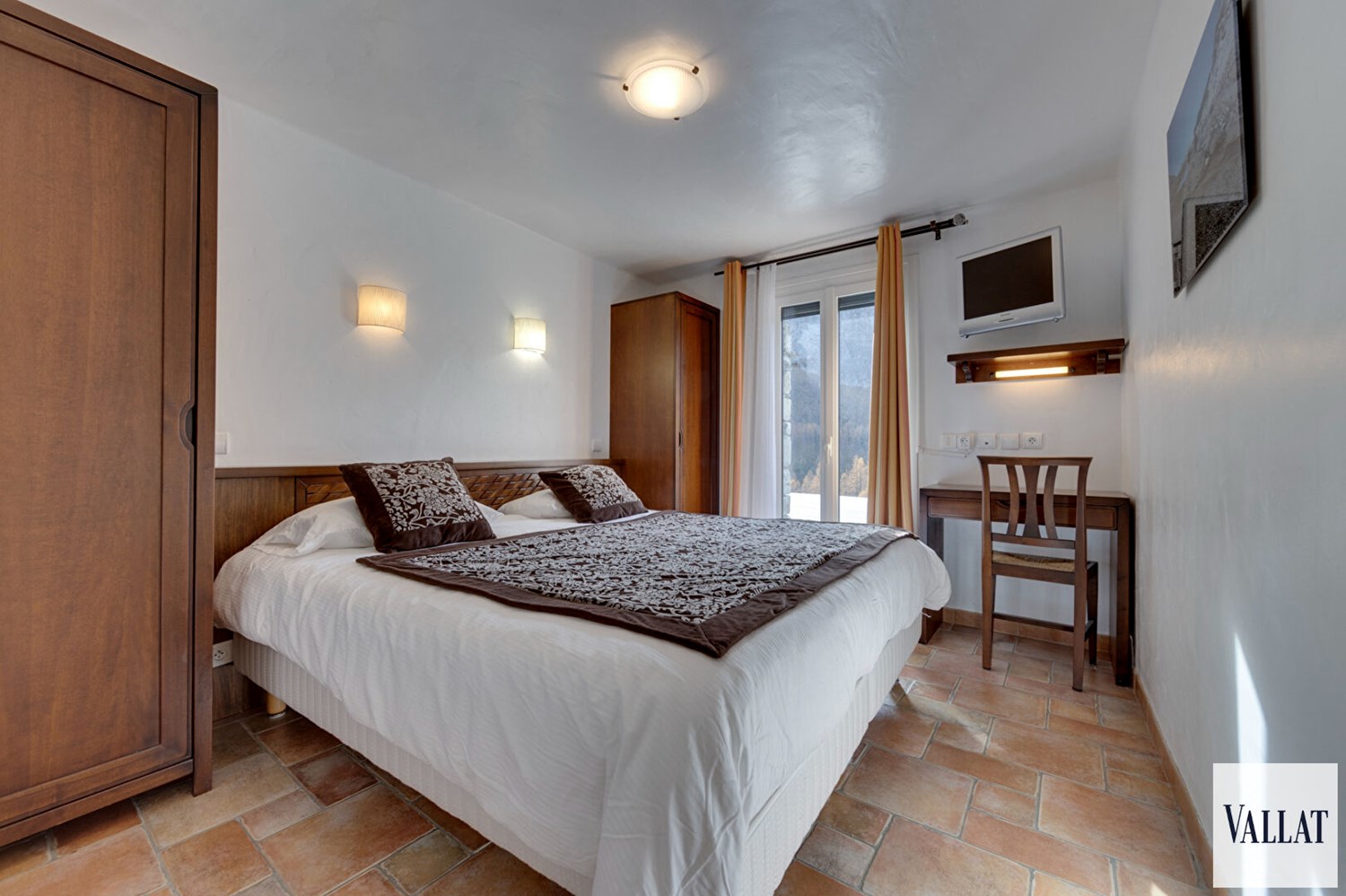 CHALET 5 bedrooms+ terrace between Val d'Isère and Tignes