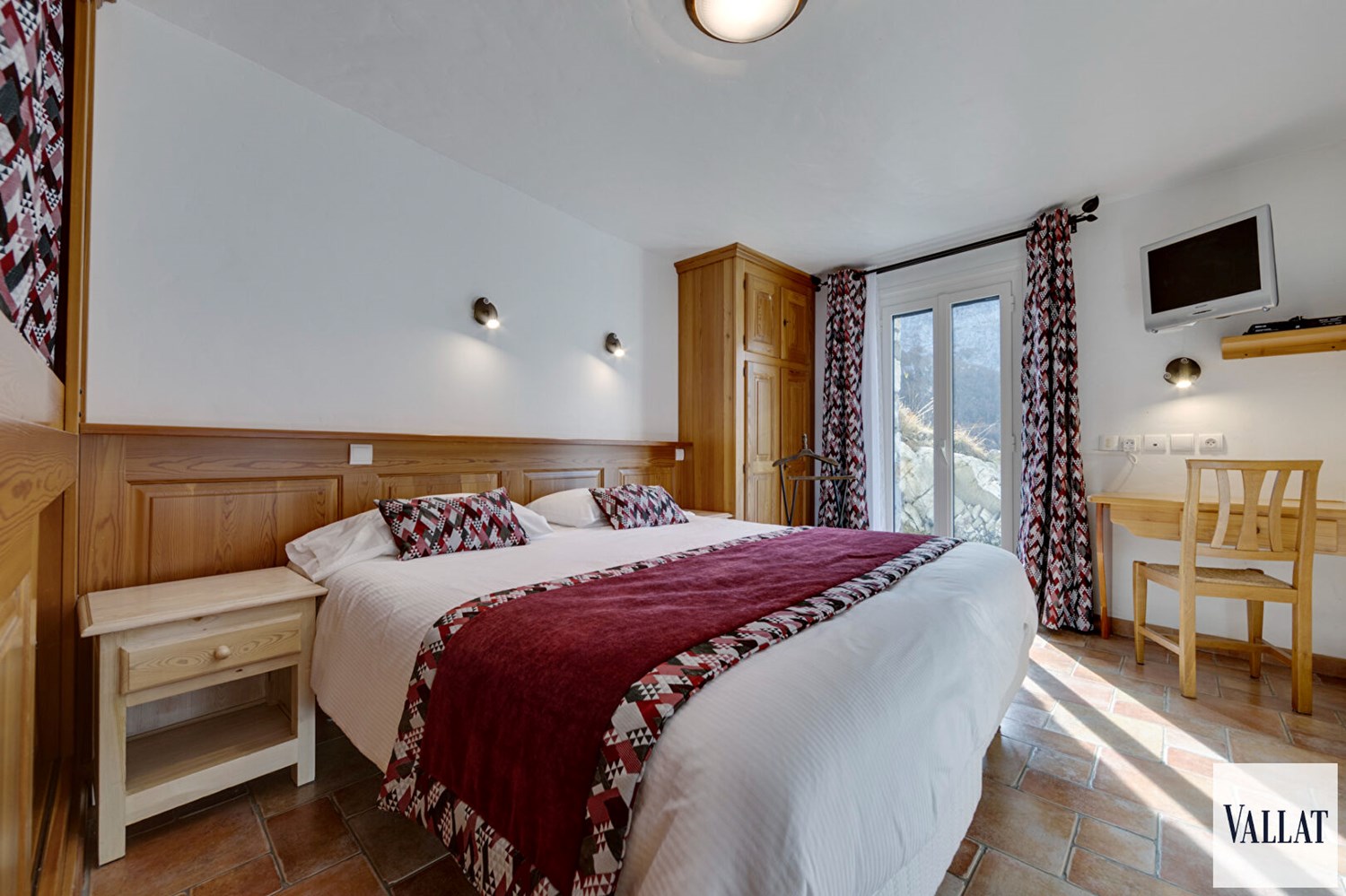 CHALET 5 bedrooms+ terrace between Val d'Isère and Tignes