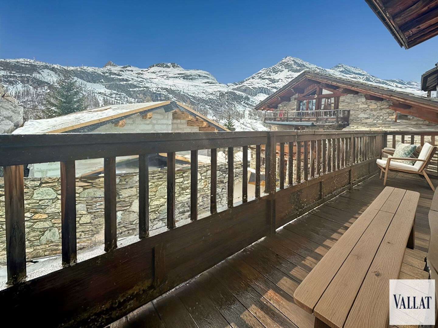 Chalet 5 bedrooms 150 sqm between Tignes and Val d'Isère