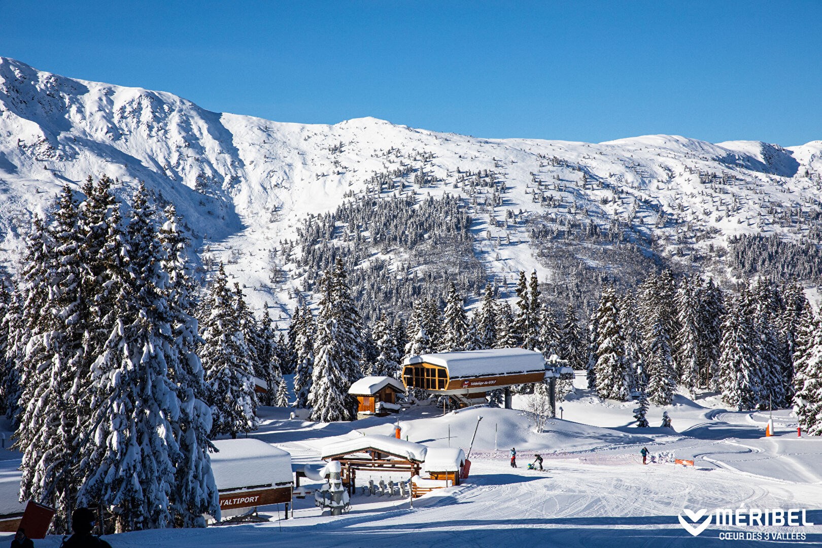 MERIBEL - IDEAL SKI-IN/SKI-OUT POOL
