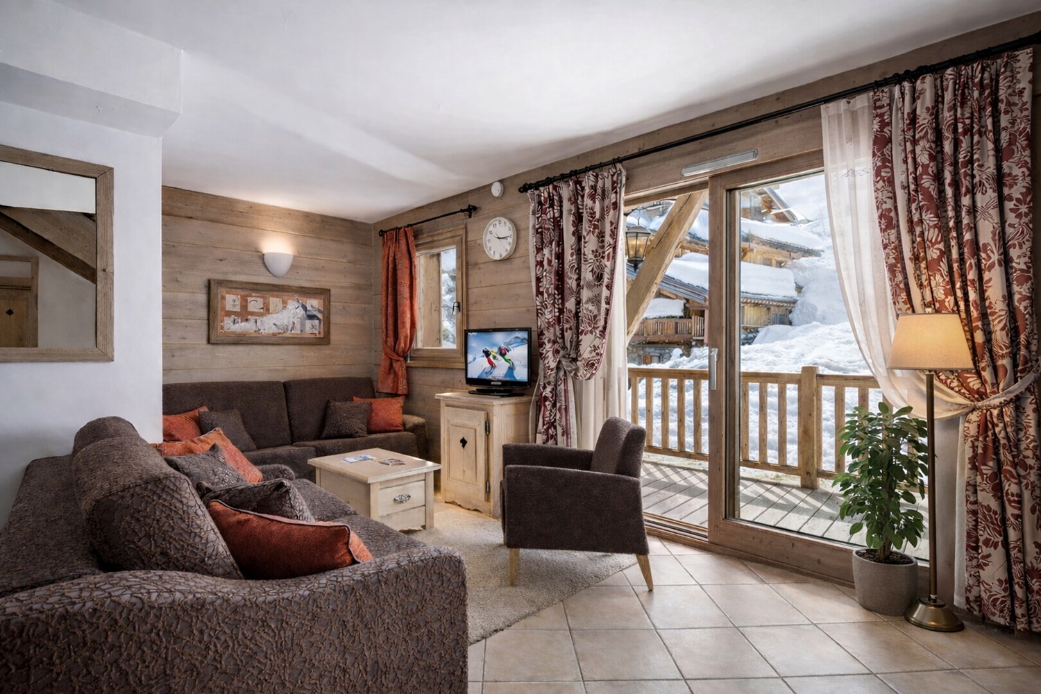 4 Bedrooms ski in ski out in Tignes Les Almes