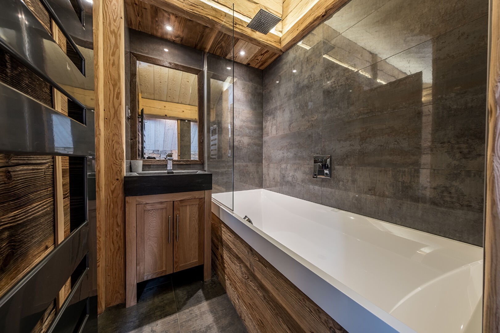 MÉRIBEL - DUPLEX RÉNOVÉ AU COEUR DE LA STATION