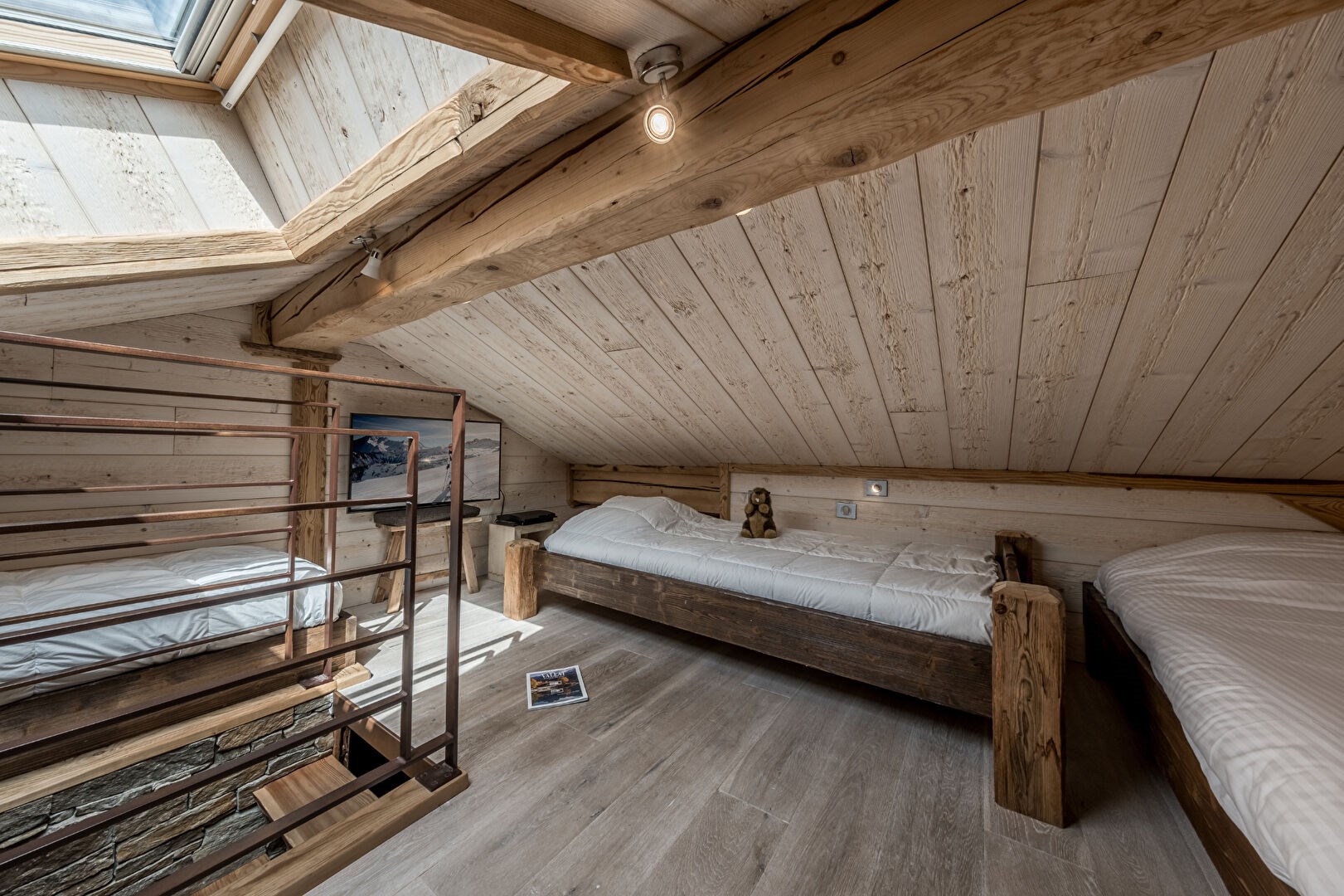 MÉRIBEL - DUPLEX RÉNOVÉ AU COEUR DE LA STATION