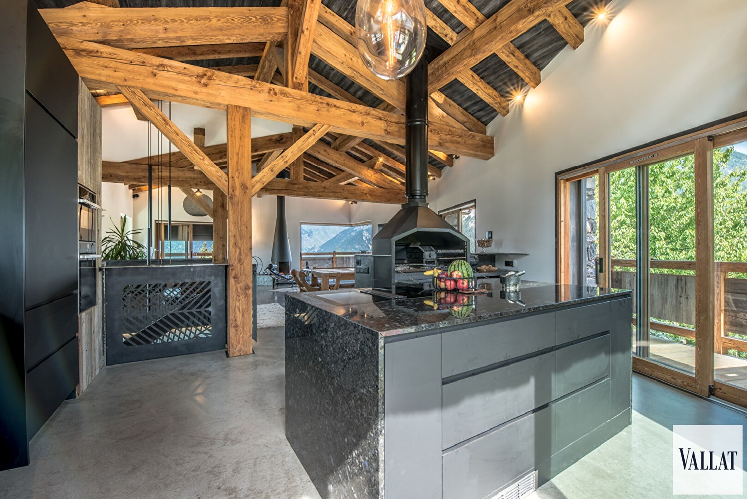 Panorama alpin et art de vivre dans ce chalet d'architecte à Courchevel Village