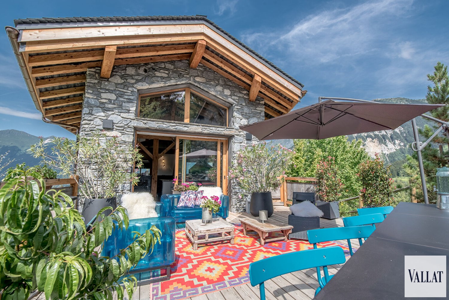 Panorama alpin et art de vivre dans ce chalet d'architecte à Courchevel Village