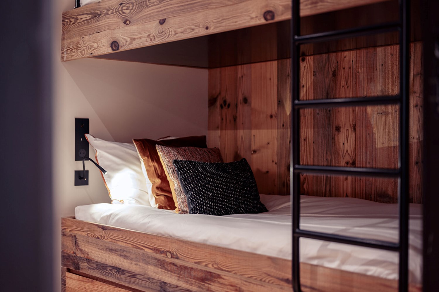 BELVÉDÈRE - APPARTEMENT SUR MESURE, CADRE BOISÉ