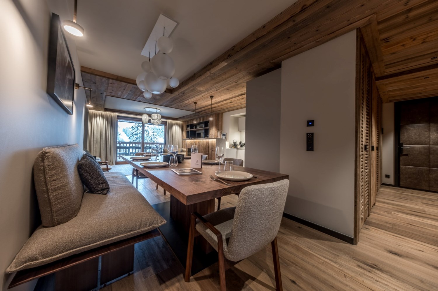 MERIBEL - SUPERB LUXURY APARTMENT
