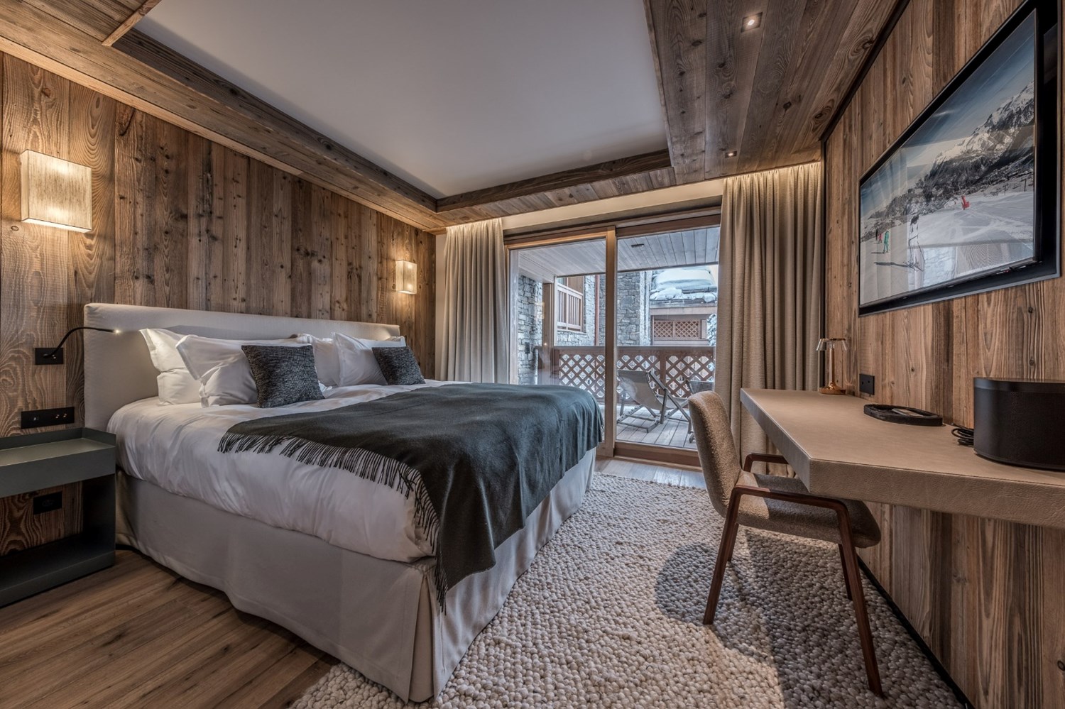 MERIBEL - SUPERB LUXURY APARTMENT