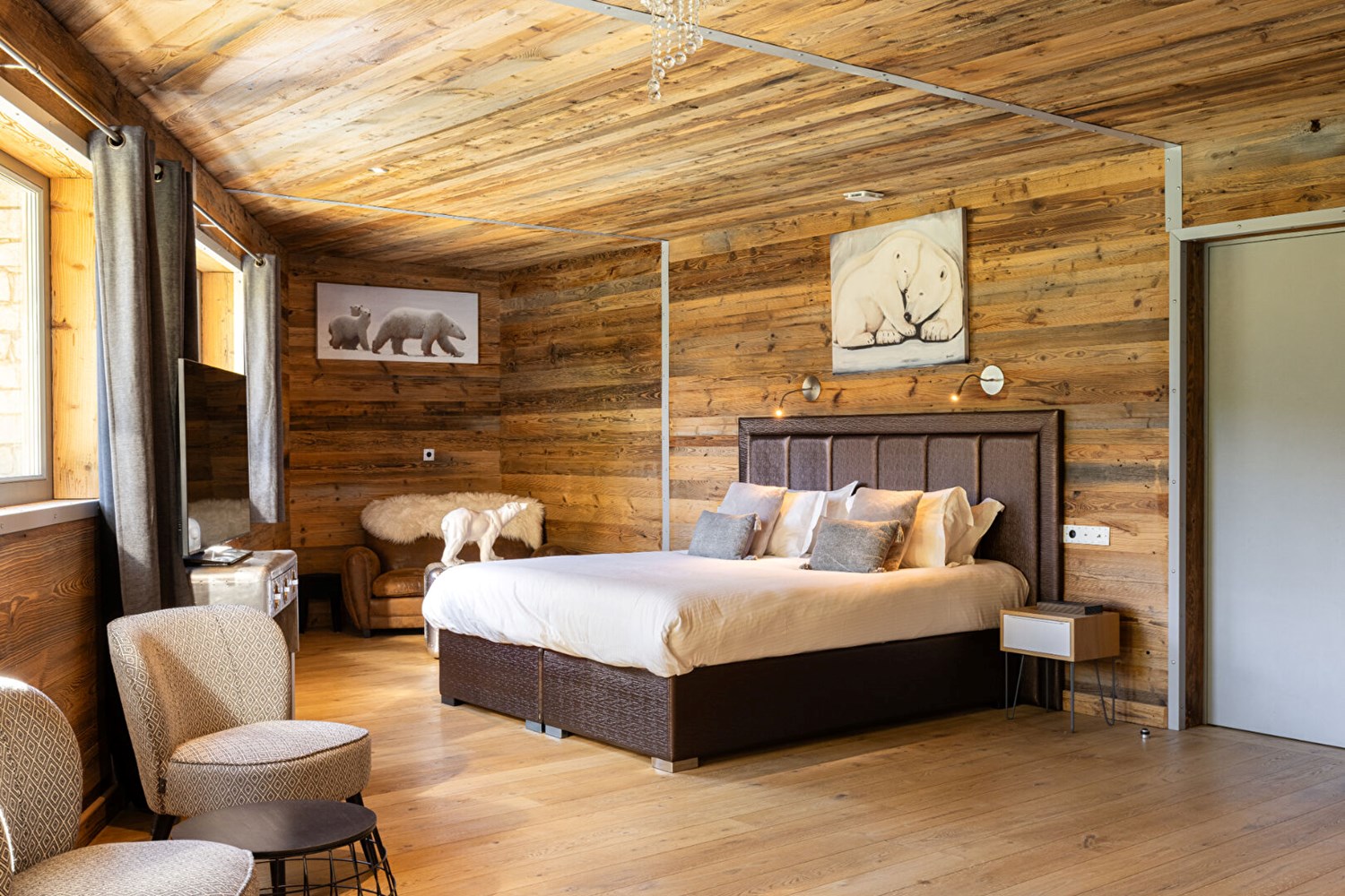 Un duo de chalets à l'écriture aéronautique