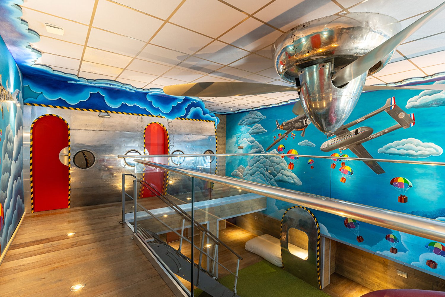 Un duo de chalets à l'écriture aéronautique