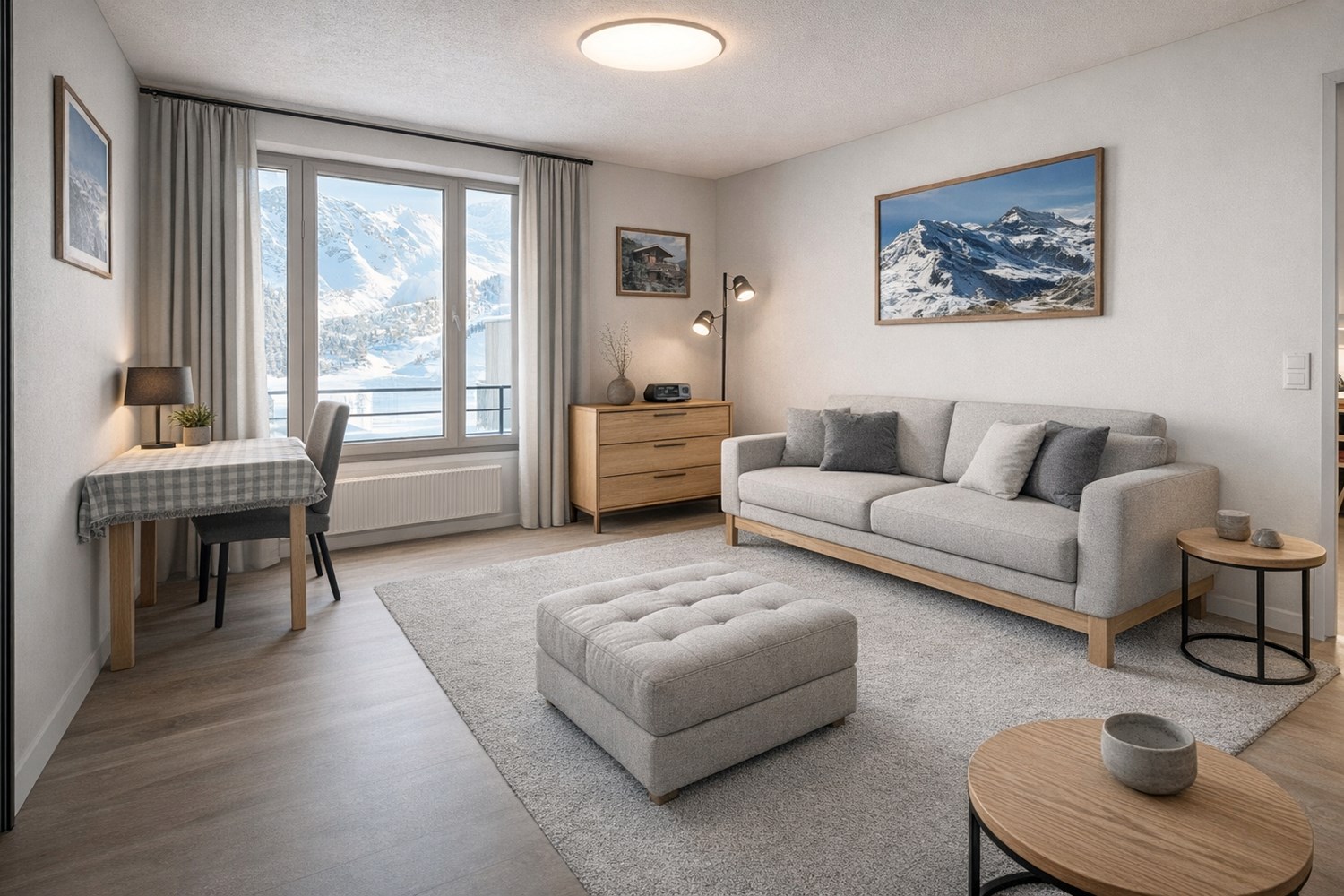 Top floor Apartment- 4 bedrooms