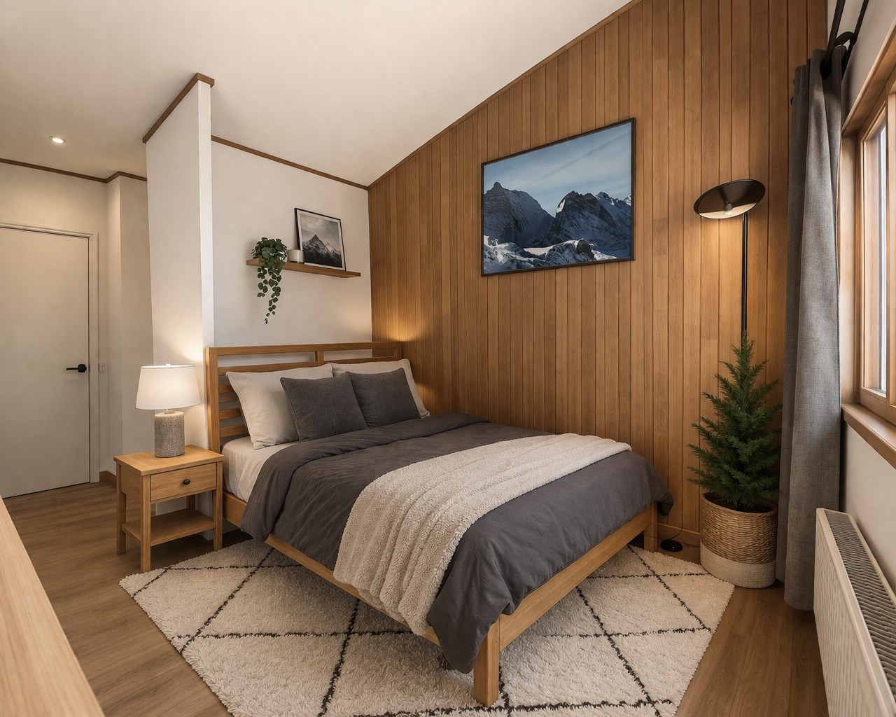 Top floor Apartment- 4 bedrooms