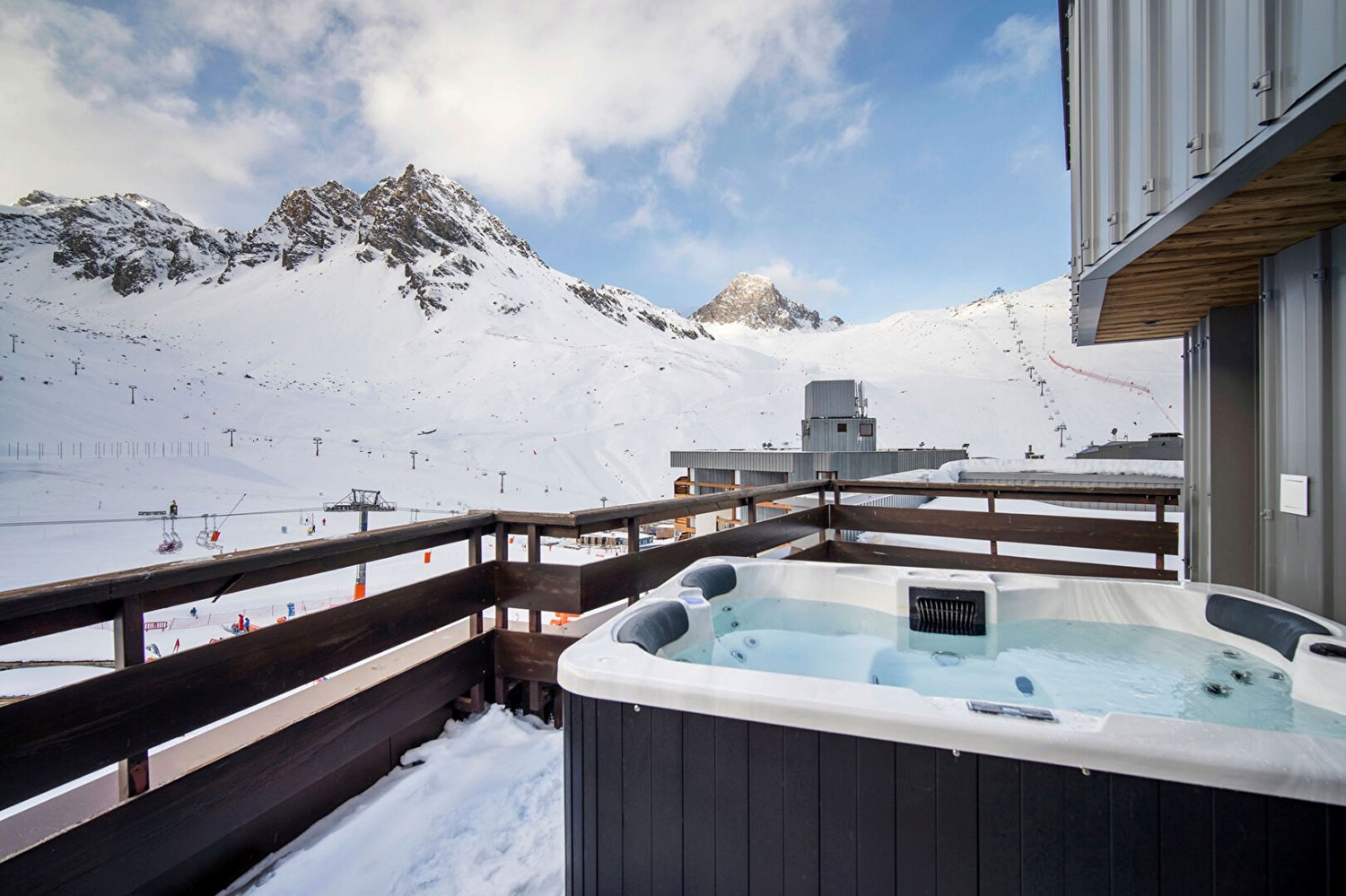 Rooftop apartment- Val Claret- Ski in ski out