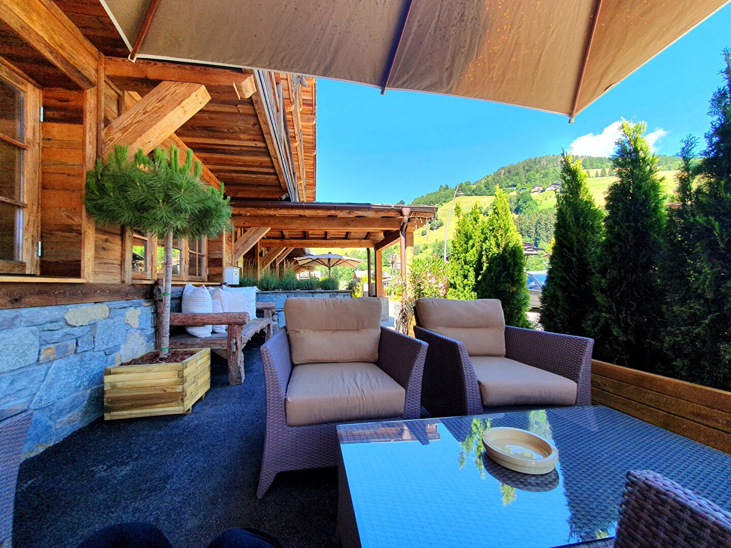 Exceptional chalet-hotel in the heart of Megève - 15 suites