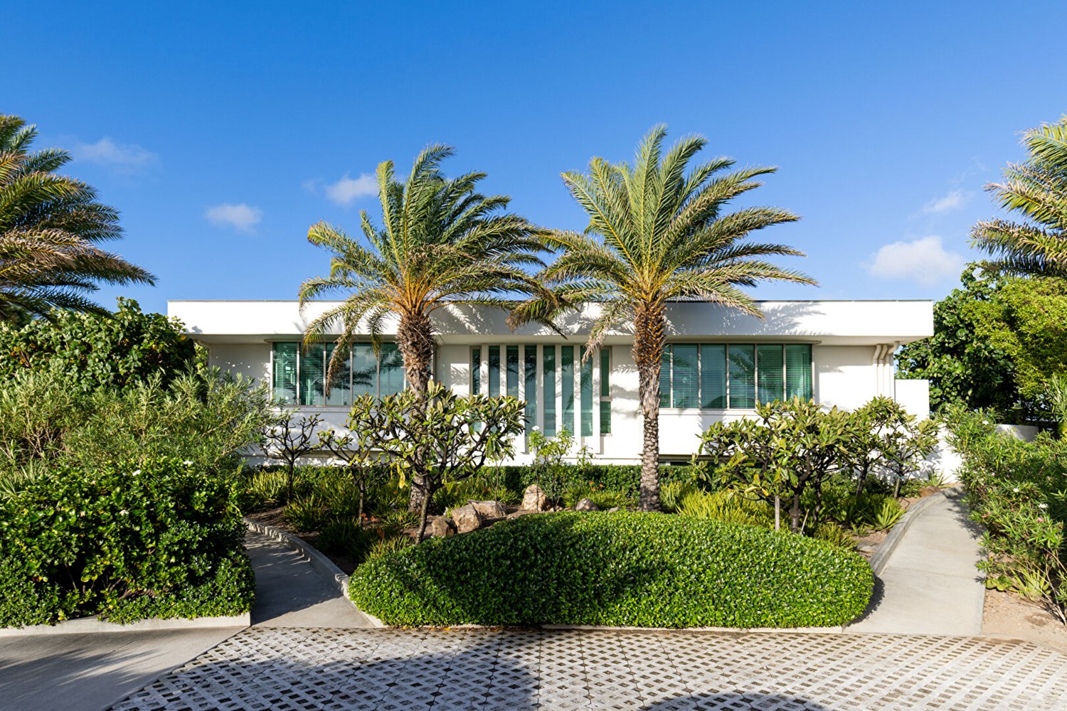 VILLA PYRAMIDE