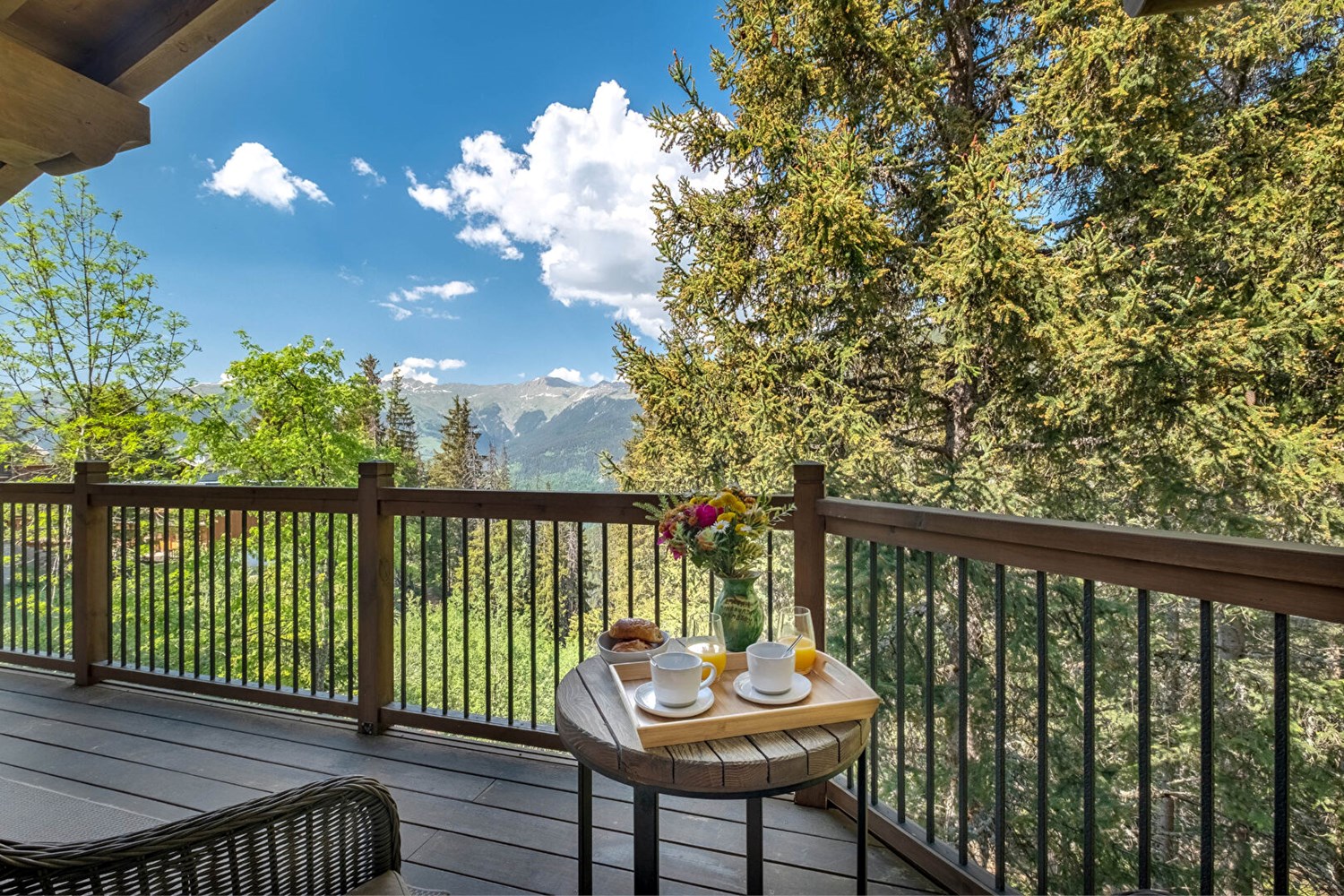 Chalet signature