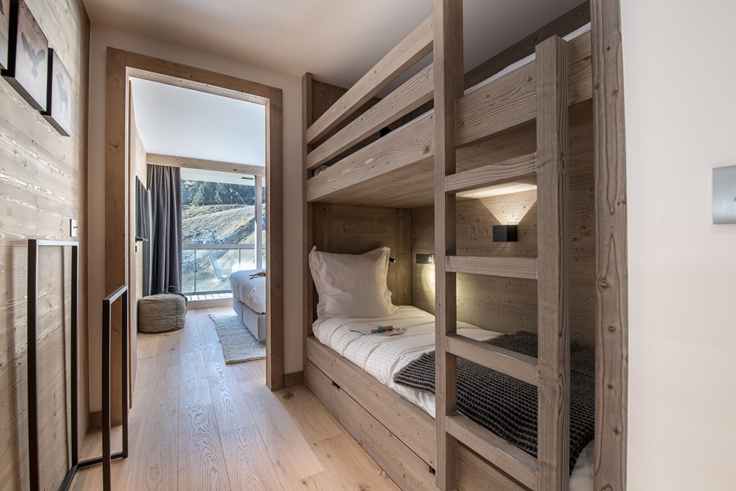 Courchevel Village - Ski-in / Ski-out Apartment