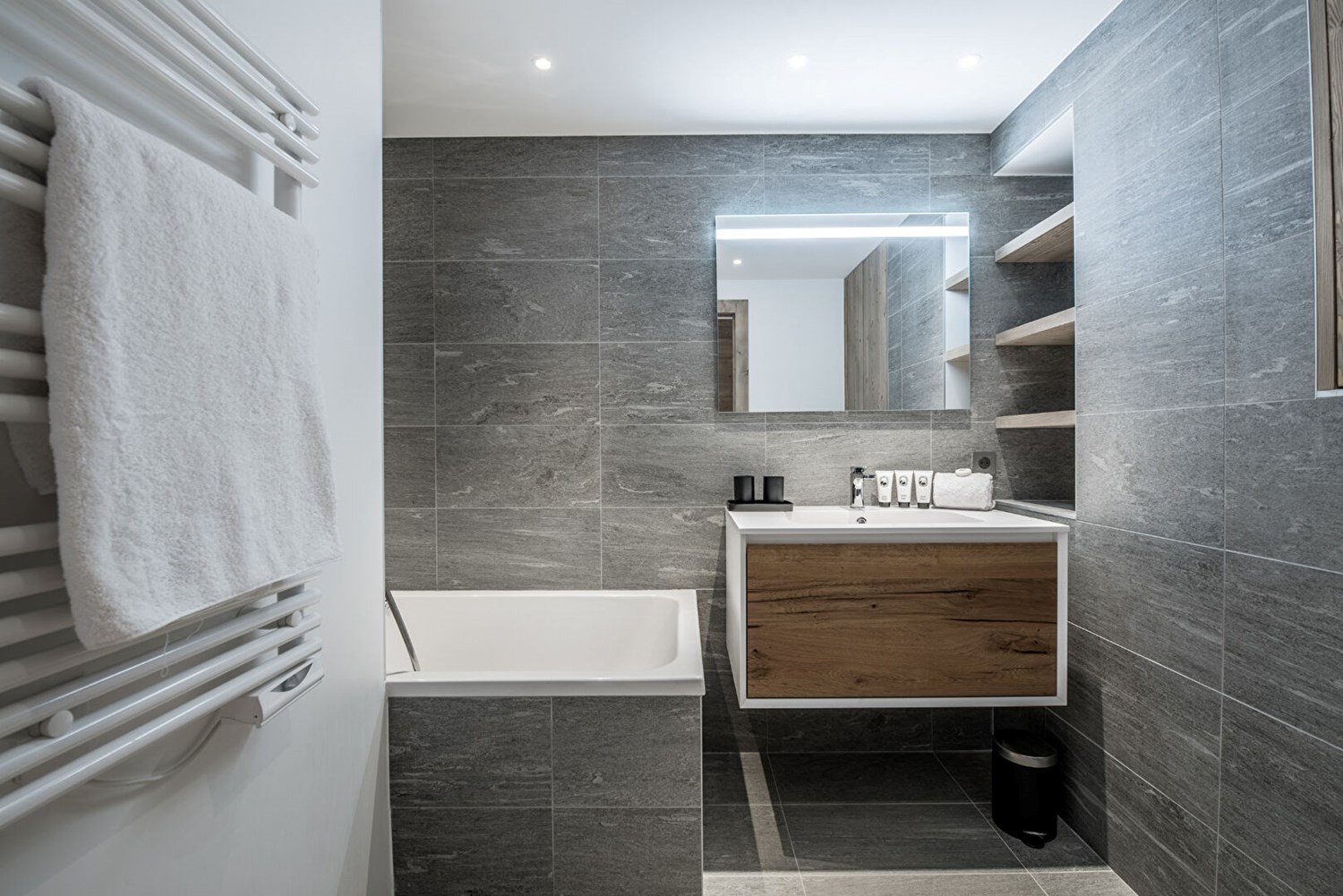 Appartement vue panoramique skis aux pieds Courchevel Village