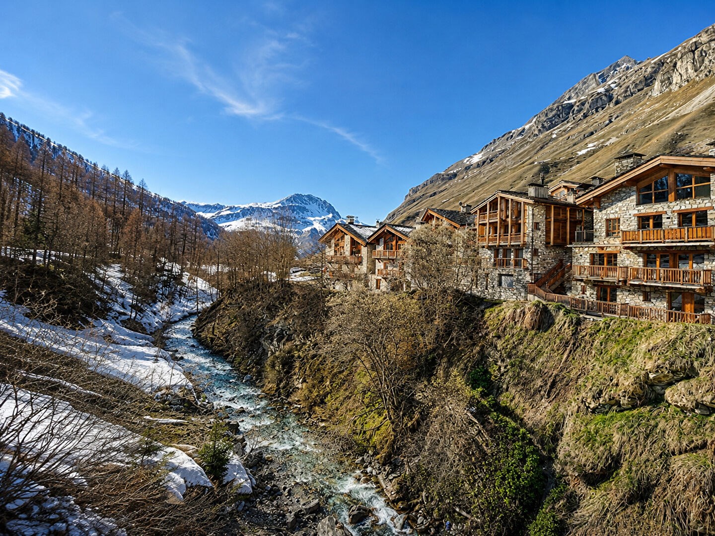 Alpine refuge in the heart of the Fornet