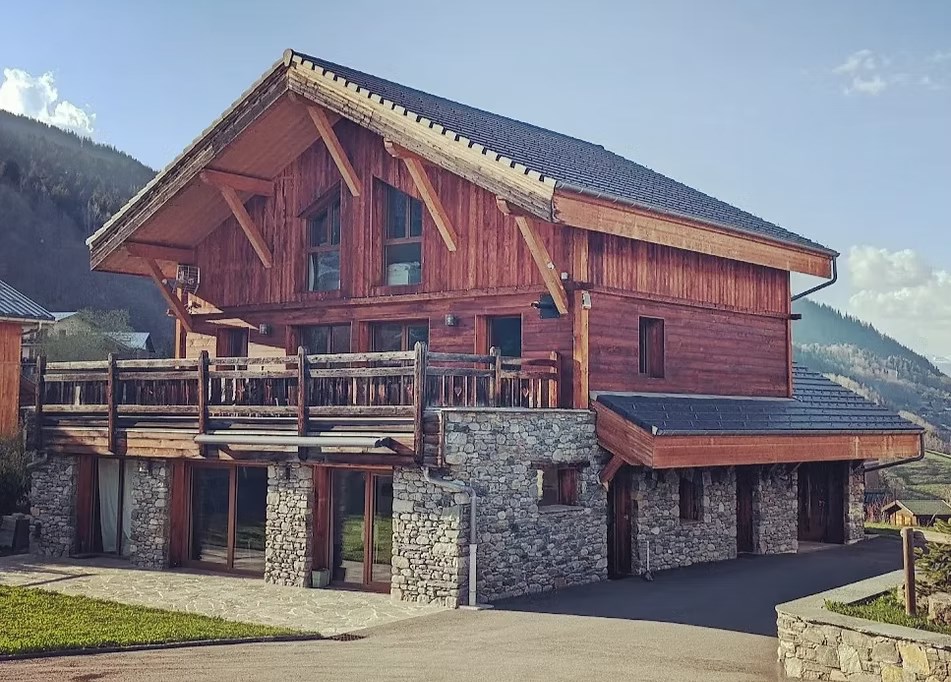 LES ALLUES - CHALET ALPIN CONTEMPORAIN