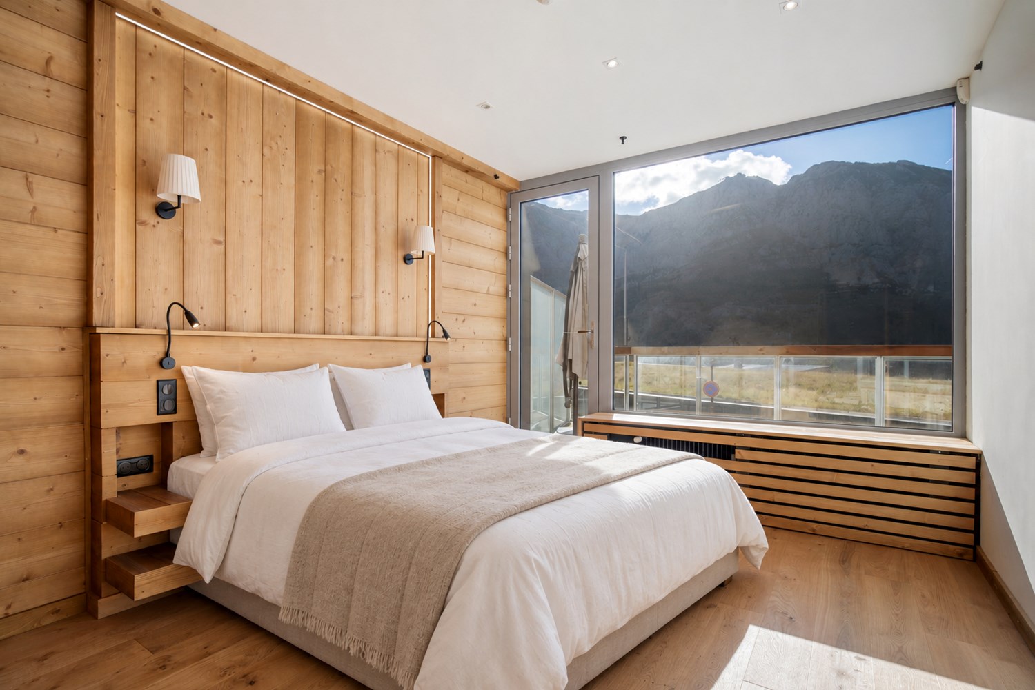 Appartement 8 pièce(s) 229.56 m2 + 20m² avec terrasse- Tignes le Lac