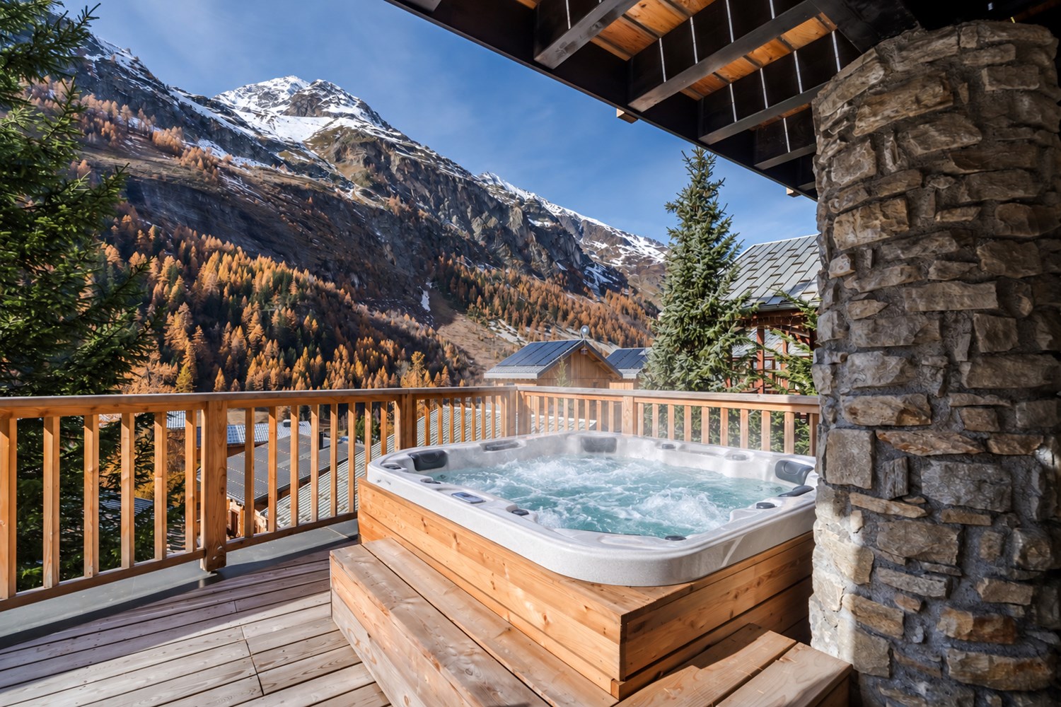 A contemporary refuge facing the mountain peaks