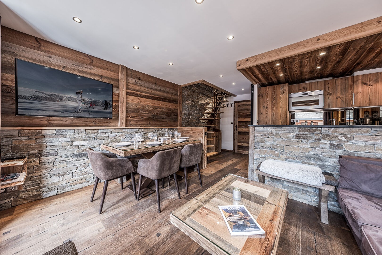 MÉRIBEL - DUPLEX RÉNOVÉ AU COEUR DE LA STATION