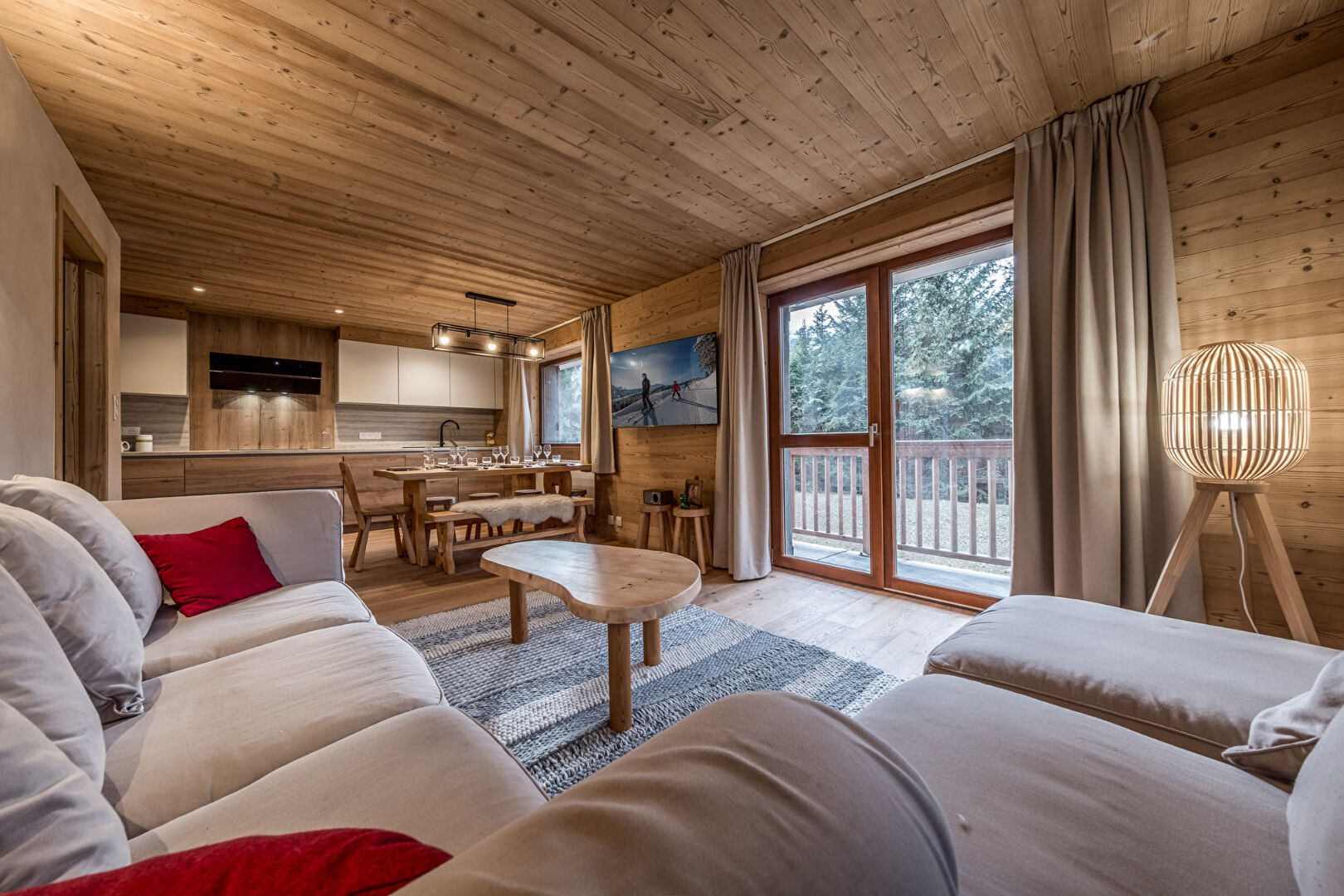 ROUTE DES CHALETS, UNE ADRESSE À PART