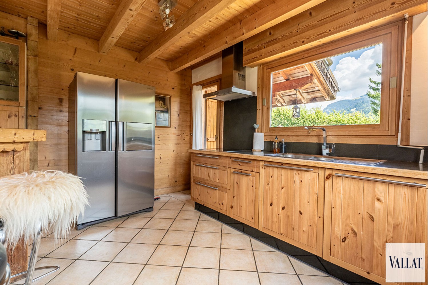 Sale chalet 7 rooms FLUMET - 205m2 1 200 000 €-3