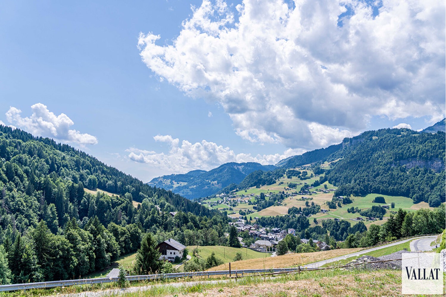 Sale chalet 7 rooms FLUMET - 205m2 1 200 000 €-7