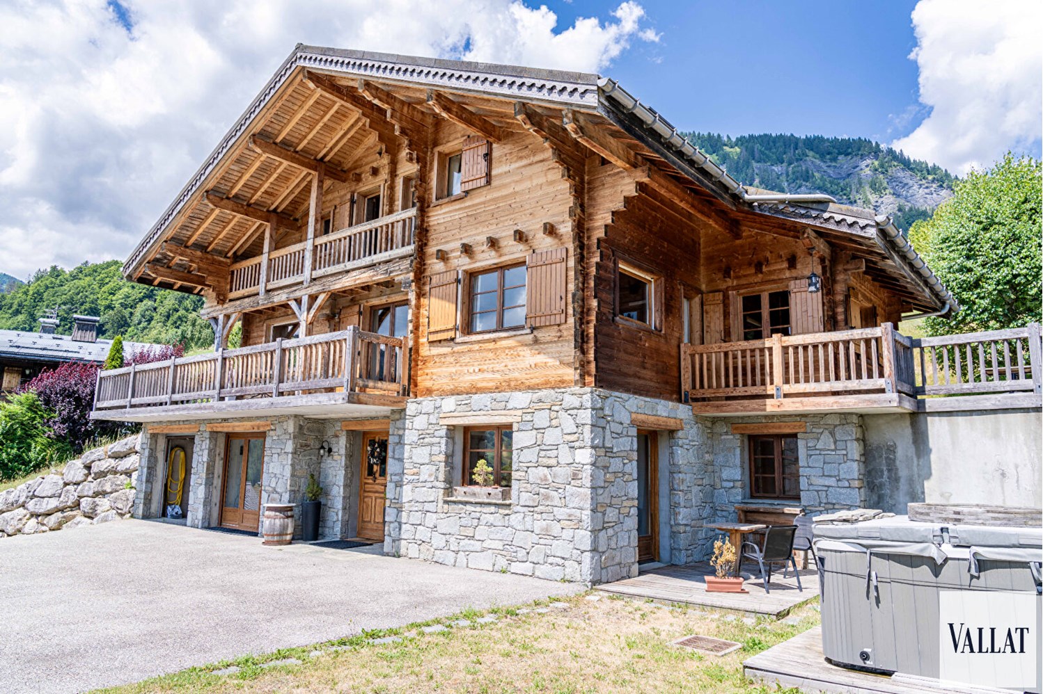 Sale chalet 7 rooms FLUMET - 205m2 1 200 000 €-8