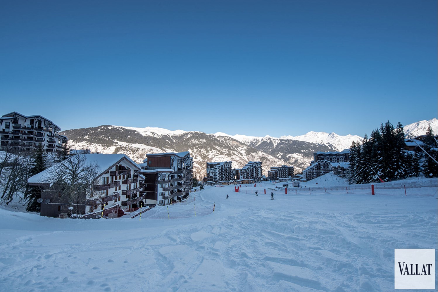 Sale chalet 9 rooms COURCHEVEL LA TANIA 2 830 000 €-1