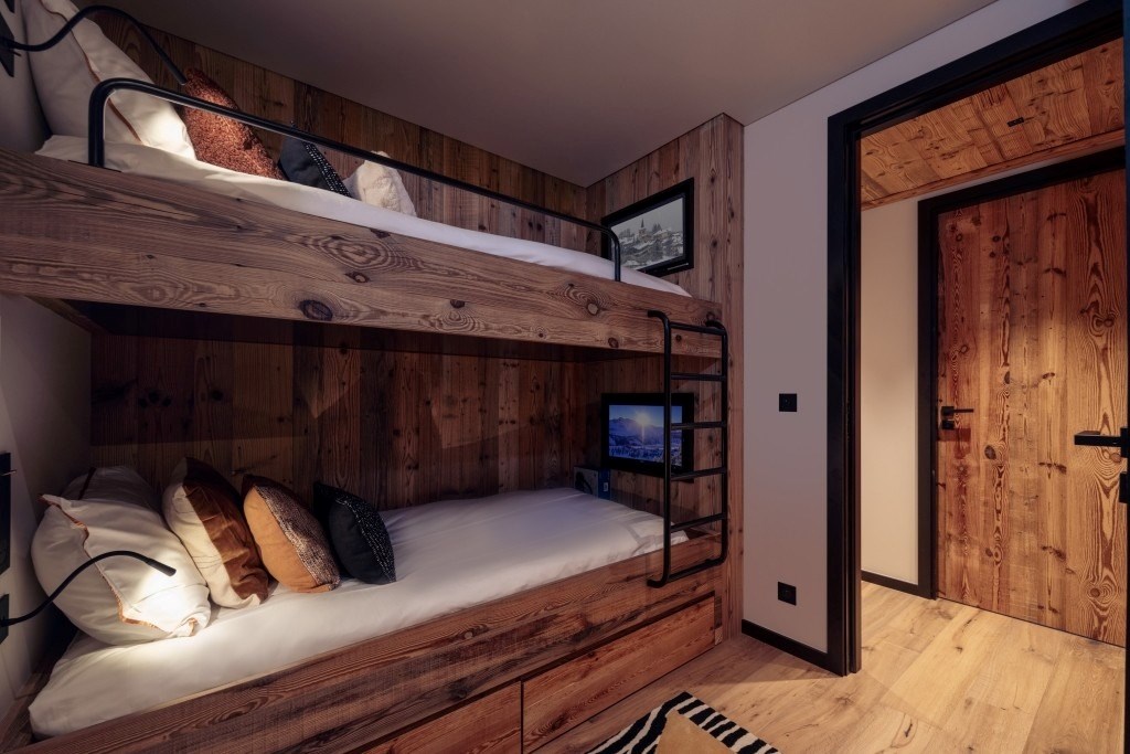 Apartment new property 6 rooms MERIBEL LES ALLUES - 225.6m2 6 190 000 €-6